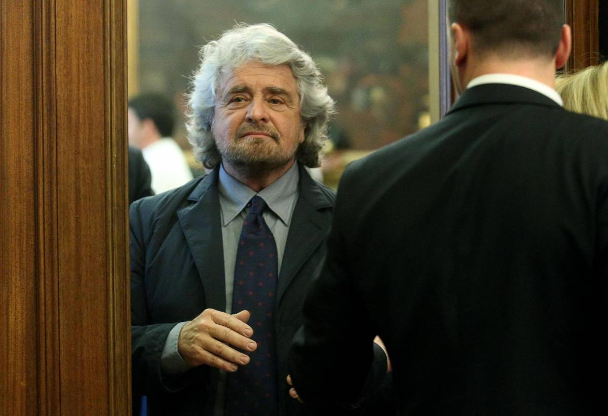 Parlamentari a 5 Stelle contro Grillo: "Col monologo abbiamo perso un'occasione"