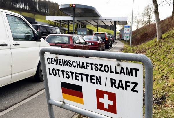 Svizzera, dare del "maiale straniero" a un immigrato non è razzismo