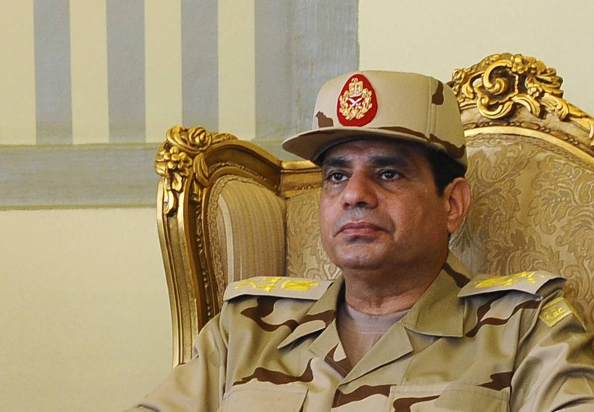 Egitto, il generale al Sisi rompe gli indugi: si candida presidente