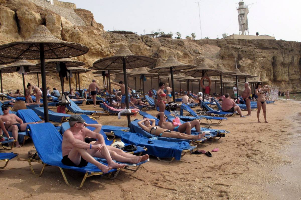 "Via i turisti da Sharm, è allarme terrorismo"