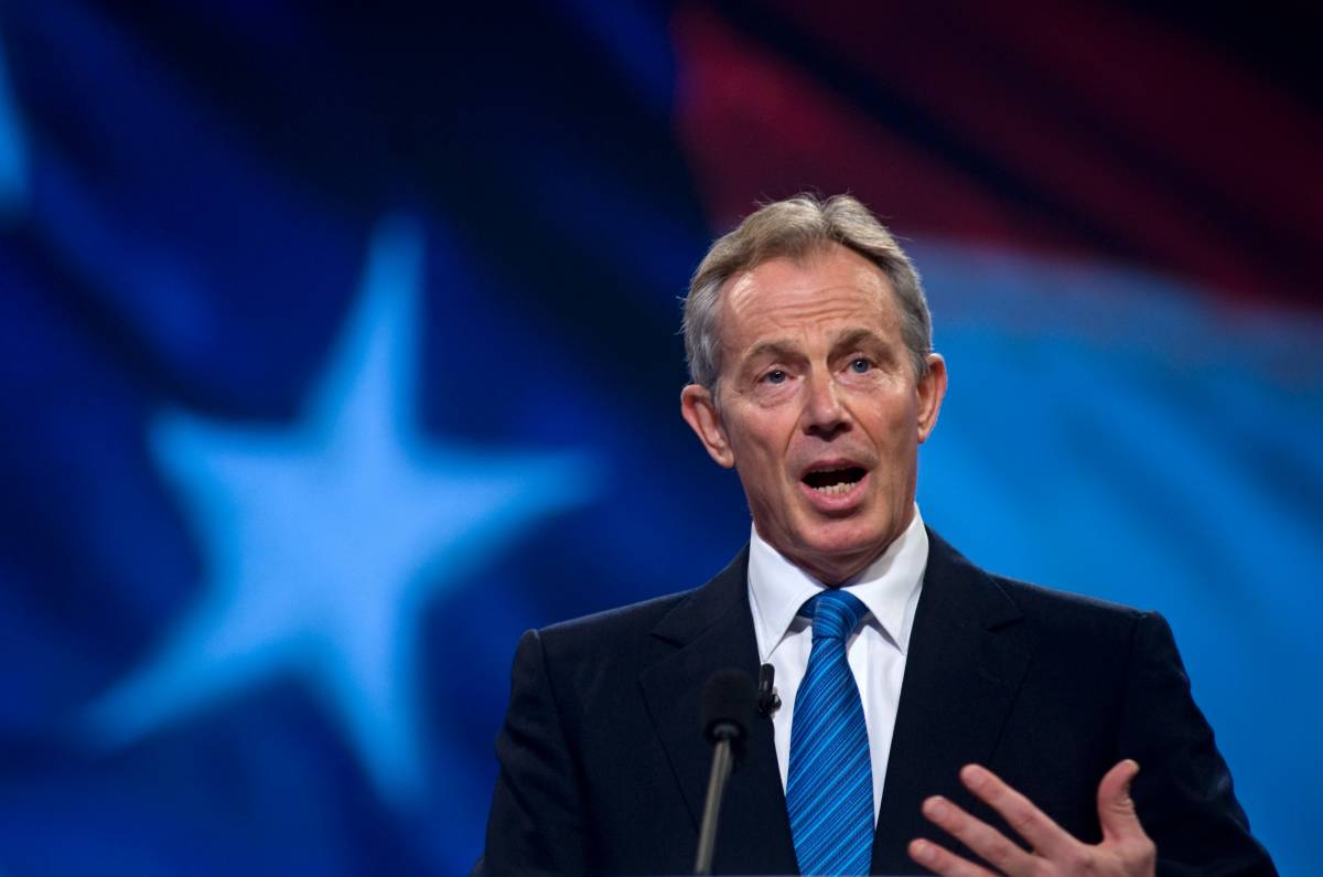Aveva bombardato la Serbia: oggi Blair fa il suo consulente