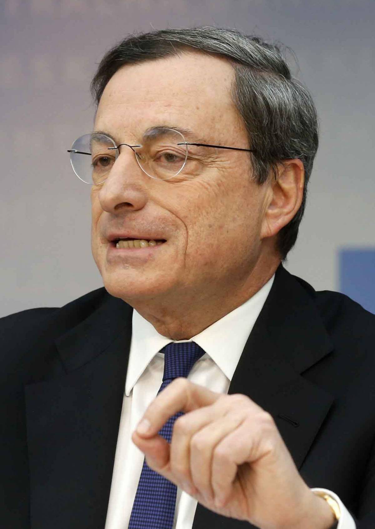 Draghi: «Tassi fermi Pronti a nuove misure»