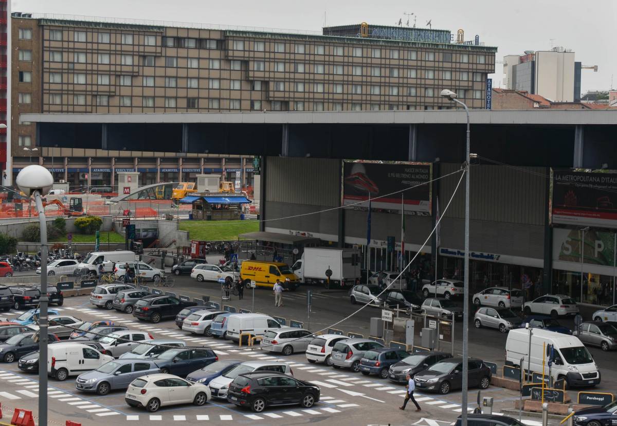 La stazione Garibaldi? Un incubo tra code e topi