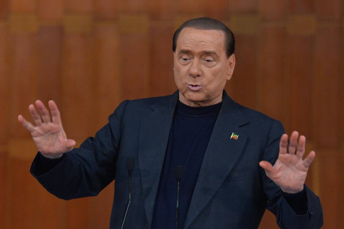 Berlusconi ai suoi: "Basta personalismi"