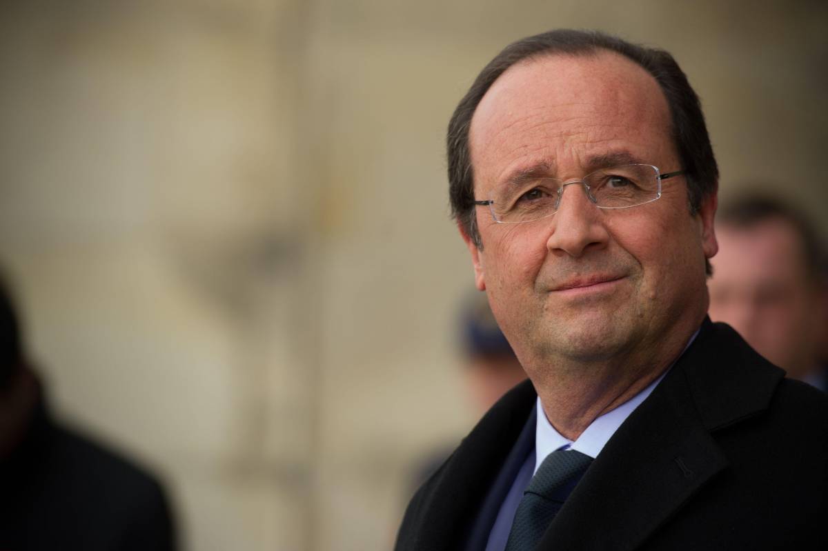 Hollande si butta a destra: il "Sarkò socialista" è premier