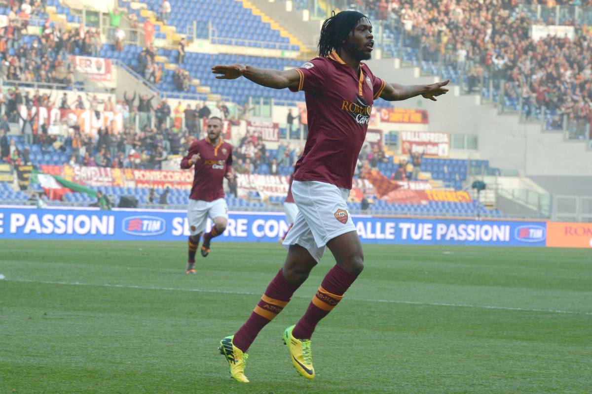 La Roma non molla Travolge il Parma per incalzare la Juve