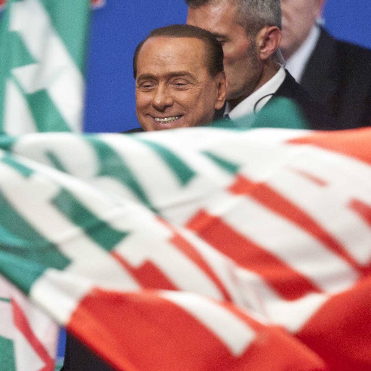 La mossa di Berlusconi: adesso tutti in silenzio poi guiderò la riscossa