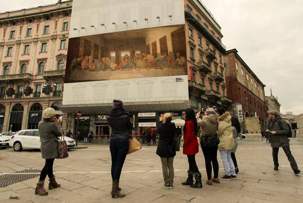 Dipinti famosi invadono la città sostituendosi ai manifesti