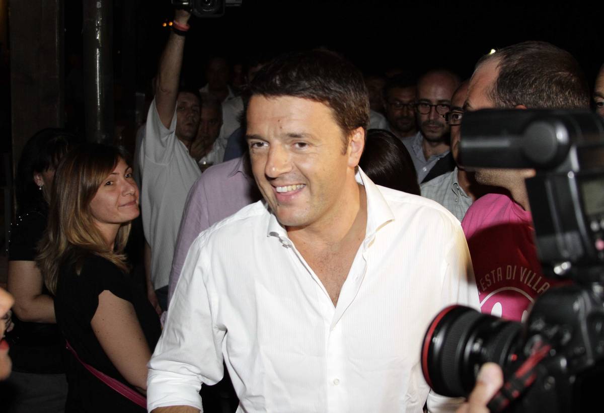 Candidati Pd in fila per fare la foto con Renzi