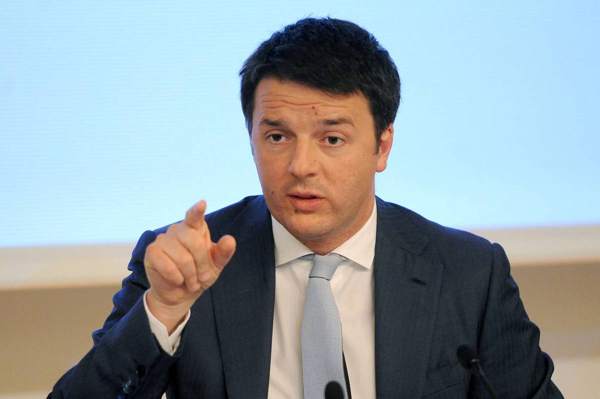 "Ecco i mitici 80 euro". Ma Renzi schiaffeggia indigenti e partite Iva