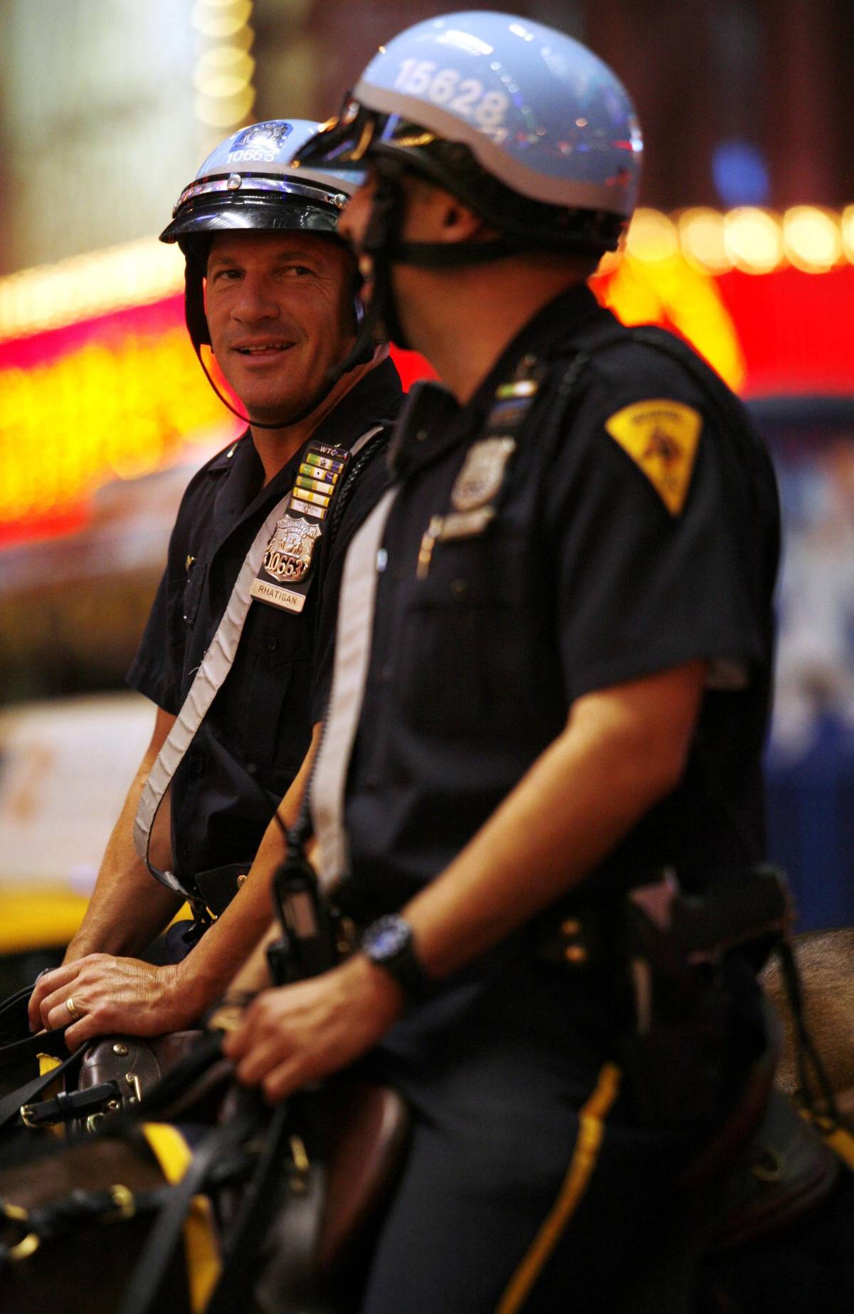 New York, fallita l'operazione simpatia della poliziaGli utenti twittano foto di violenze degli agenti