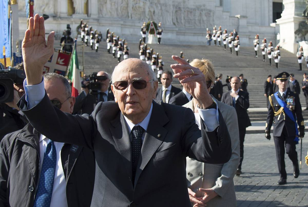 Napolitano: "I marò fanno onore all'Italia"