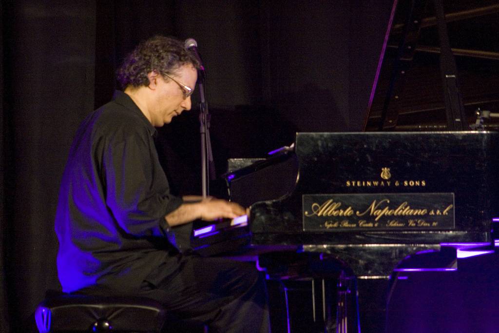 Uri Caine: "Da Mahler al puro jazz sempre improvvisando"