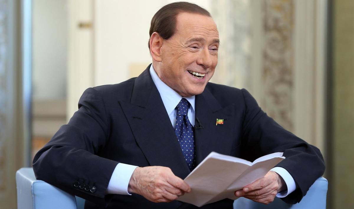 Berlusconi attacca Napolitano: "Mi consigliò di dimettermi"