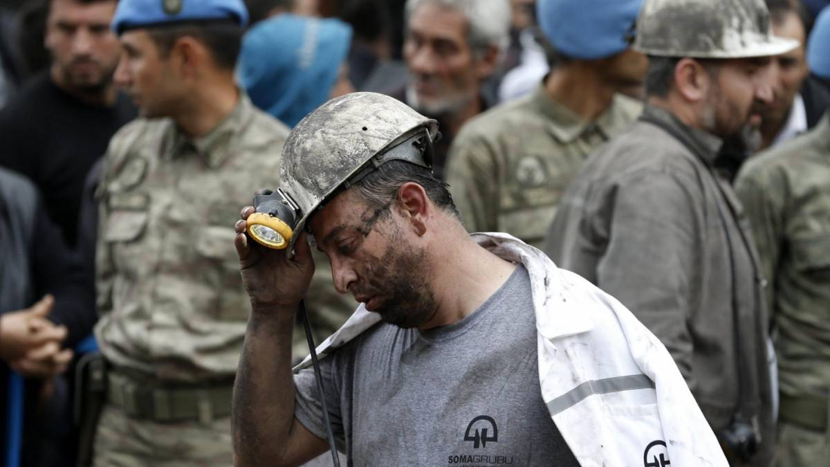 Turchia, più di 200 morti in un incidente in una miniera di carbone