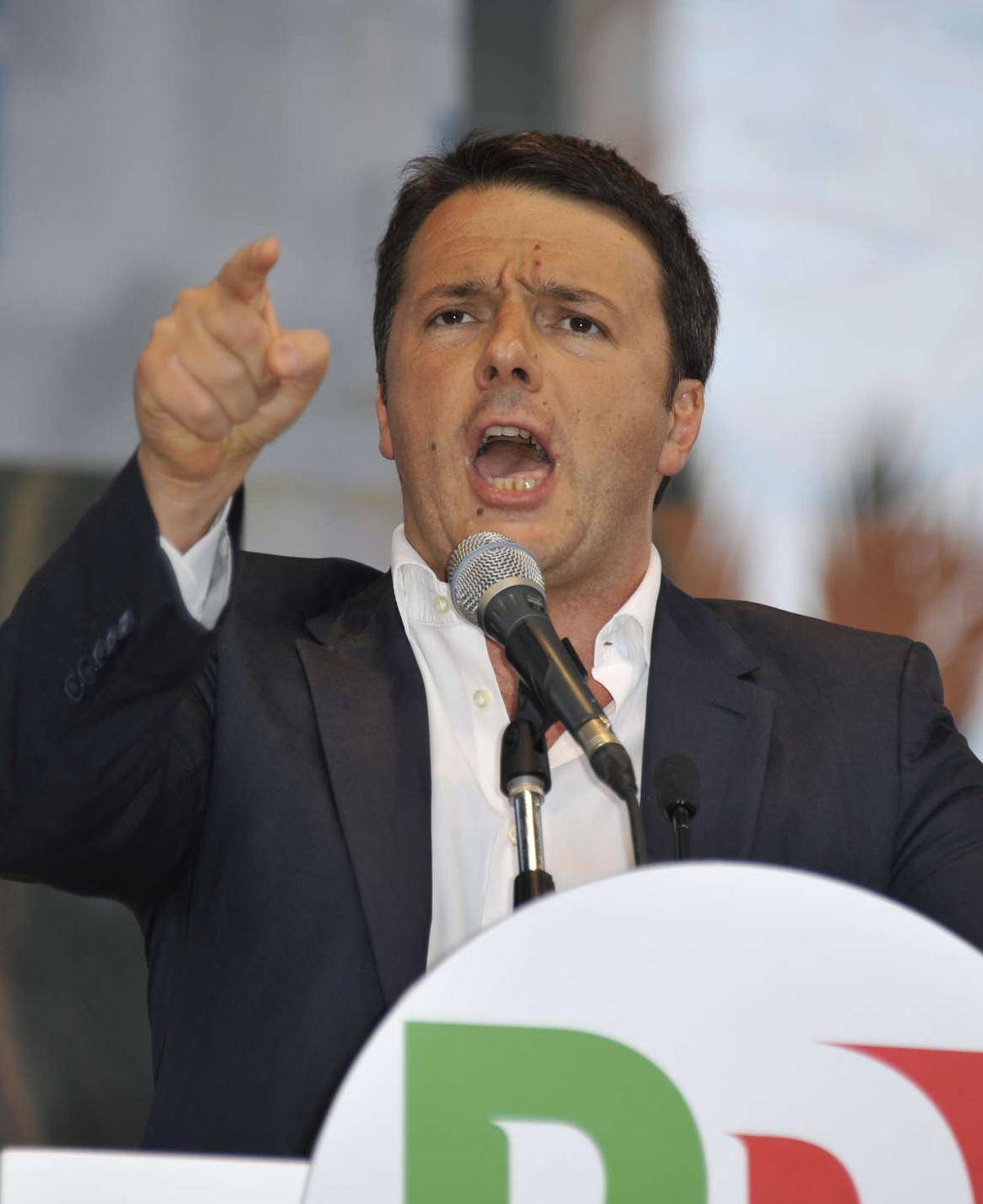 Renzi sbugiardato: il Pil di nuovo ko E la Borsa sprofonda