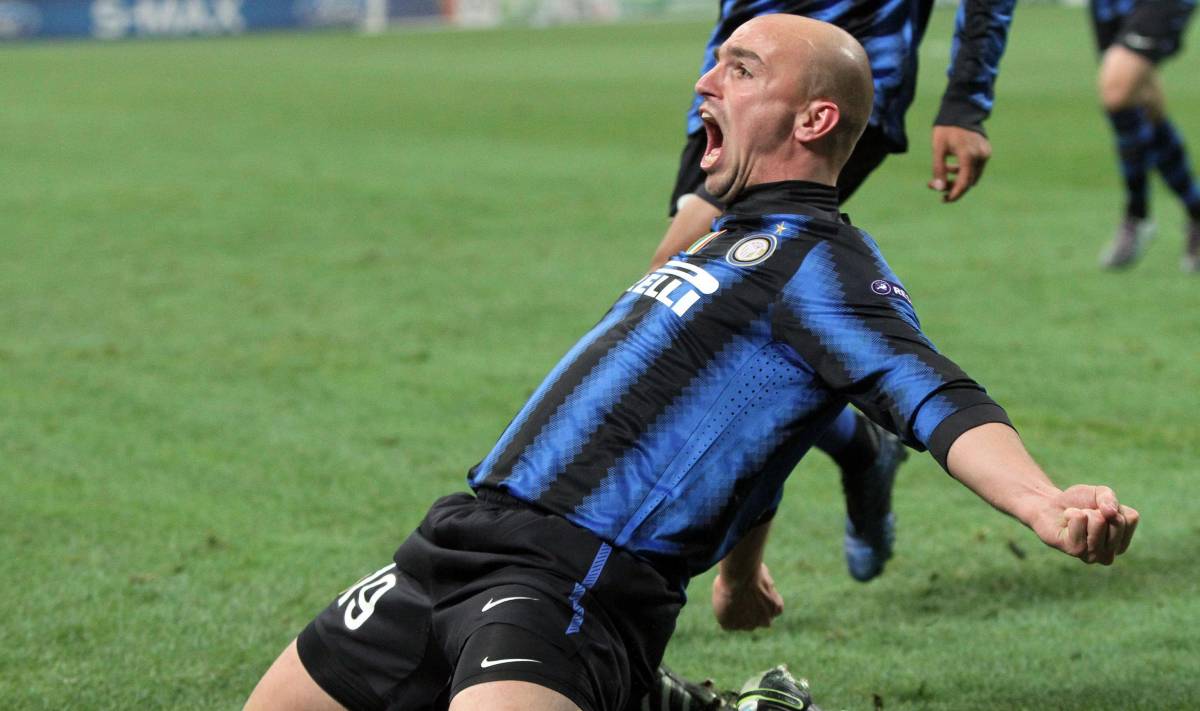 Finisce la storia di Cambiasso, inizia l'era Hernanes