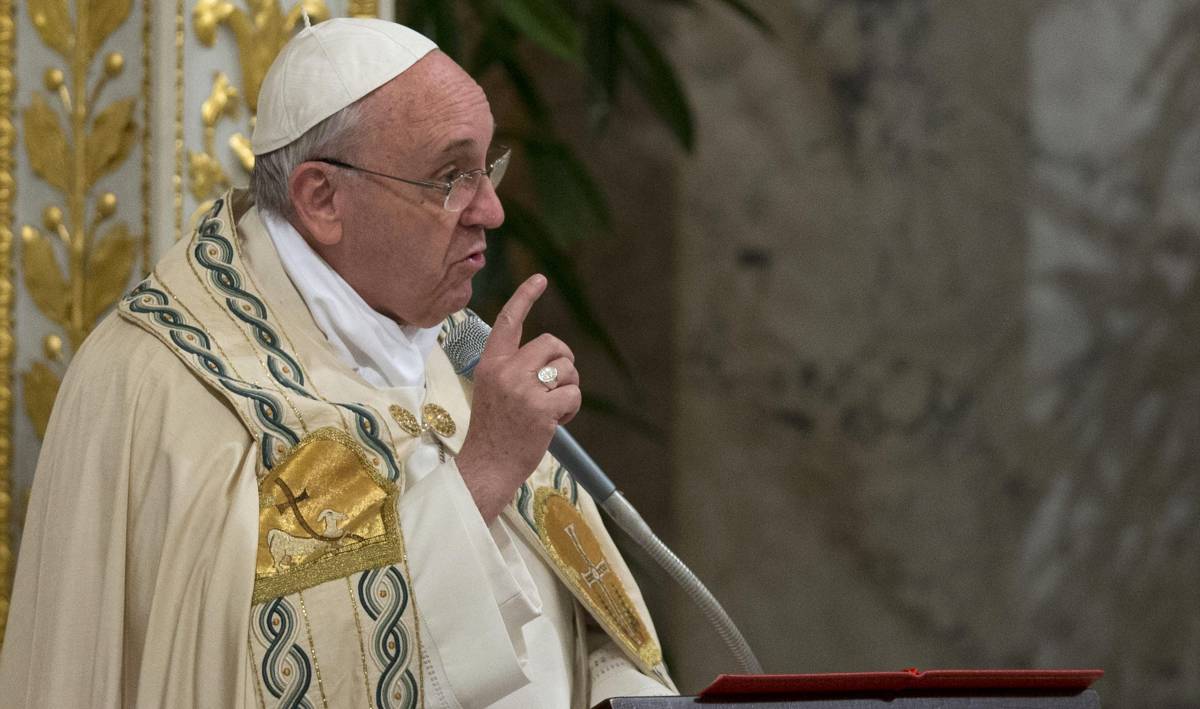 Il Papa commissaria i vescovi e detta la nuova linea alla Cei