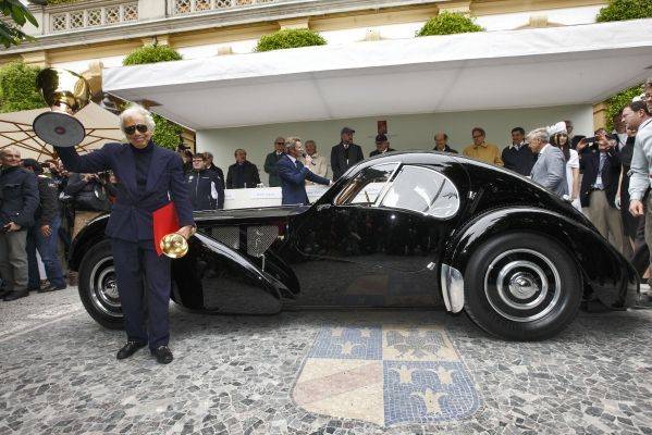 Supercar e auto d'epoca: torna la sfilata delle regine