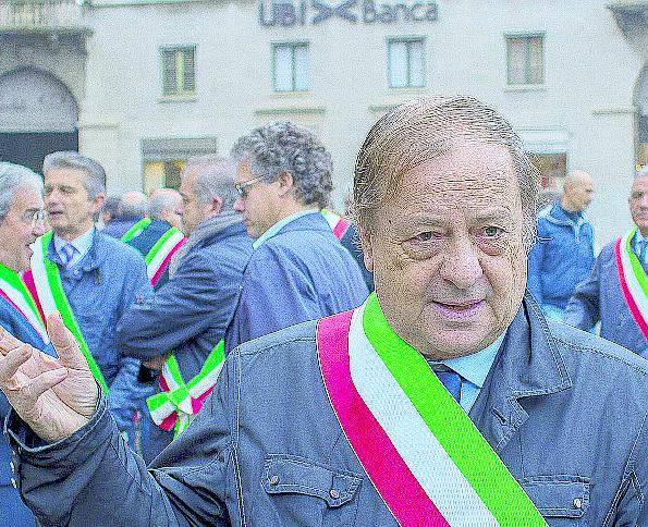 Corsa a votare i sindaci nel Milanese70,3%Gori in bici contro lo stress E Tentorio è già al lavoro
