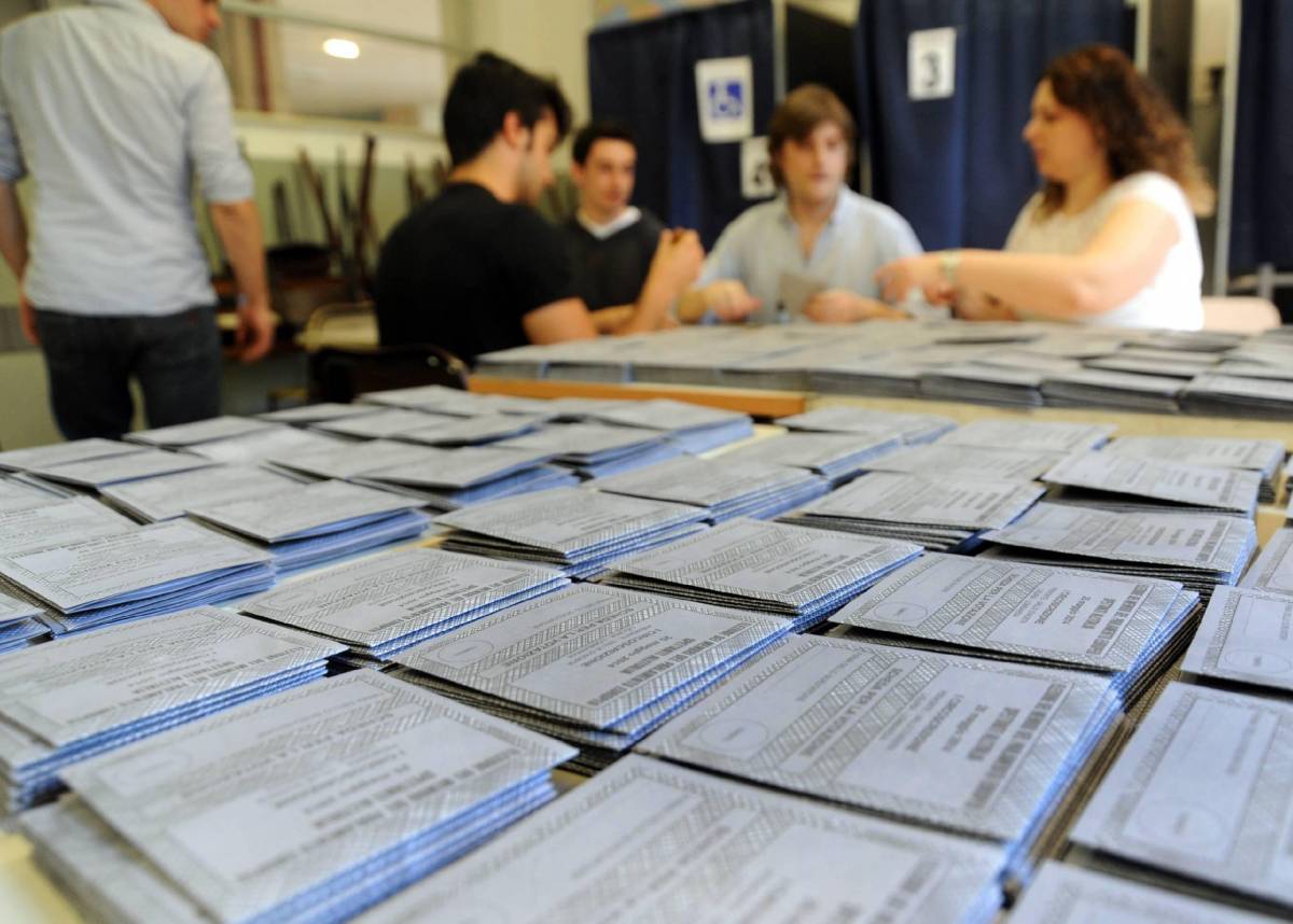 Sei milanesi su dieci si sono turati il naso e sono andati al voto