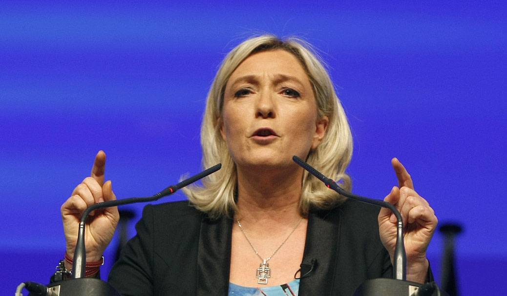 Partita la corsa all'Eliseo e Le Pen è già nel tritacarne