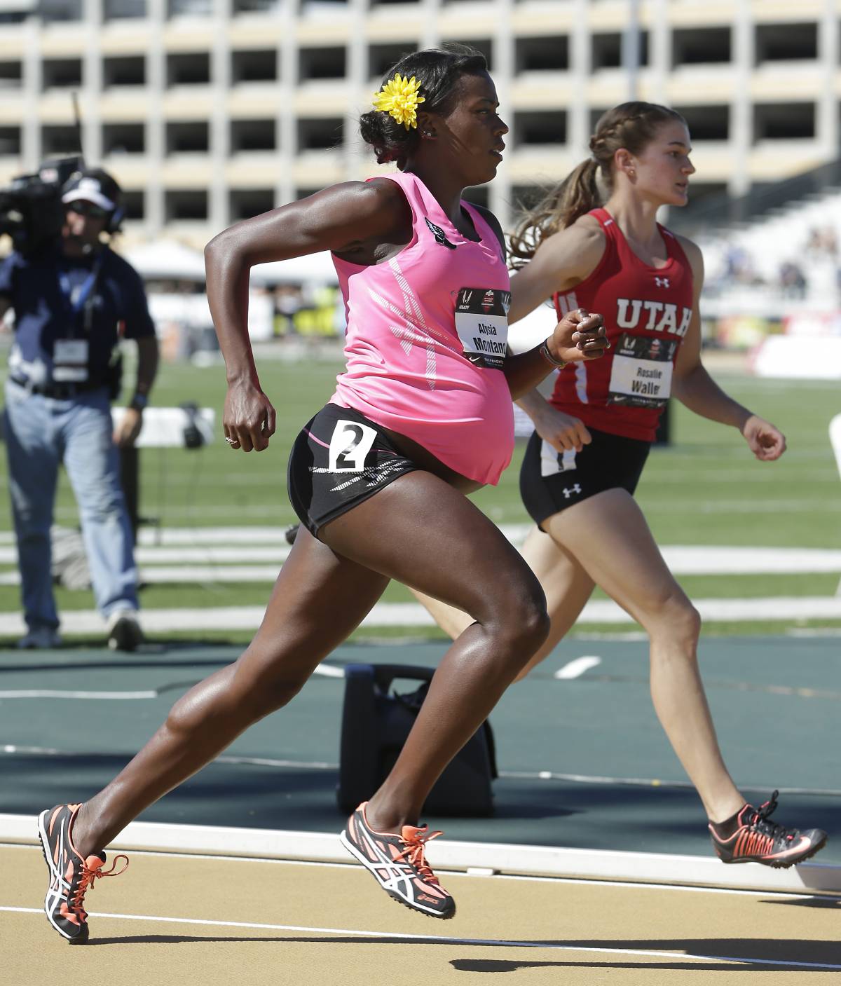 Alysia Montano corre gli 800 m all'ottavo mese di gravidanza