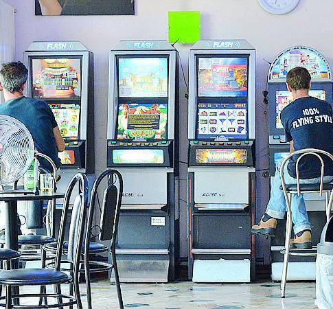 Guerra alle slot machine, chiuse altre tre sale