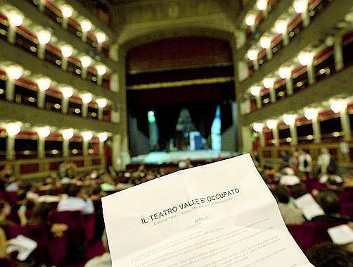 Forza Italia guida la rivolta contro il Valle occupato