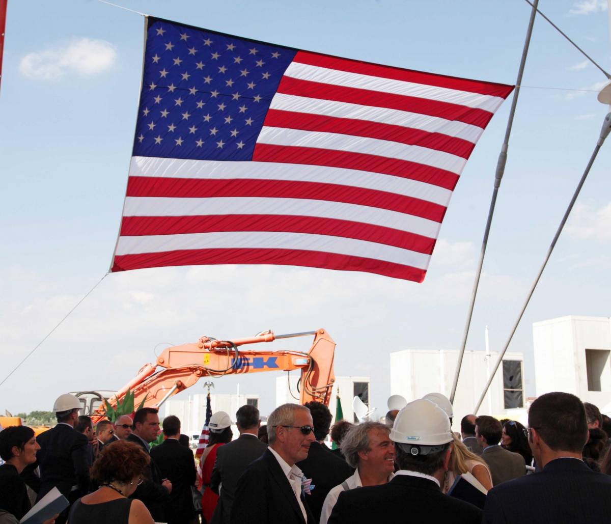 Gli Usa fanno festa per la prima pietra del padiglione Expo