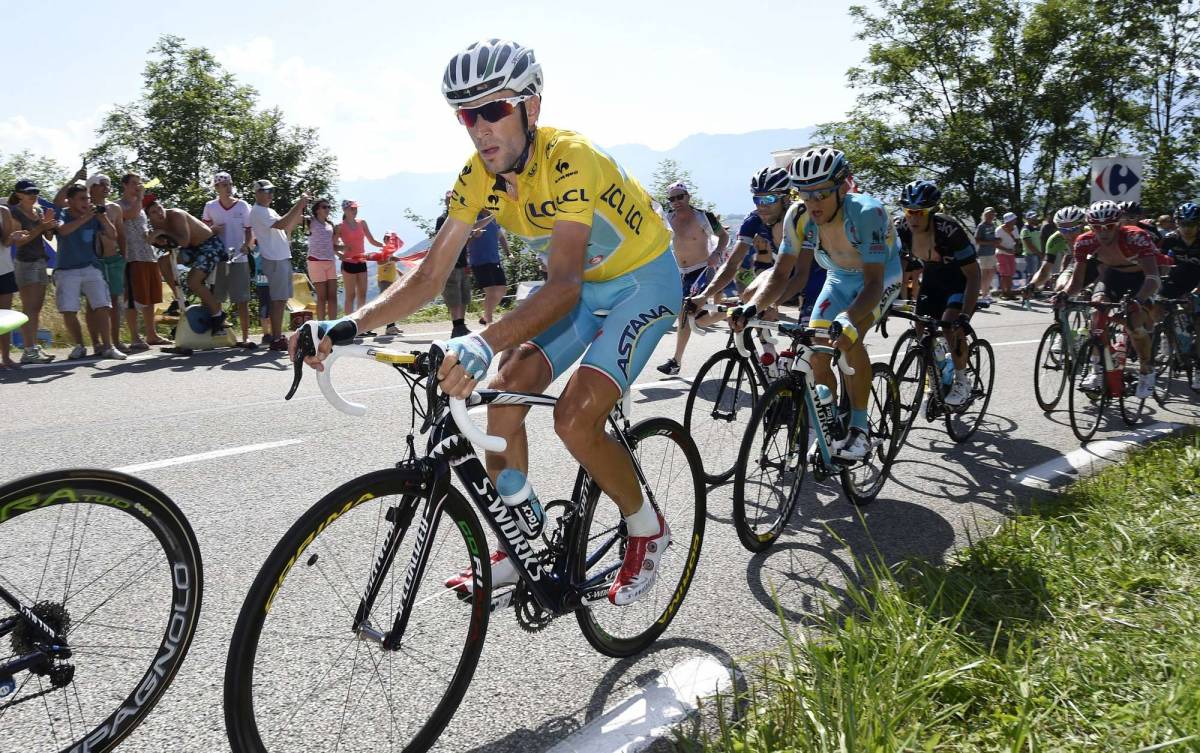 Un uomo solo al Tour Nibali, capolavoro in giallo