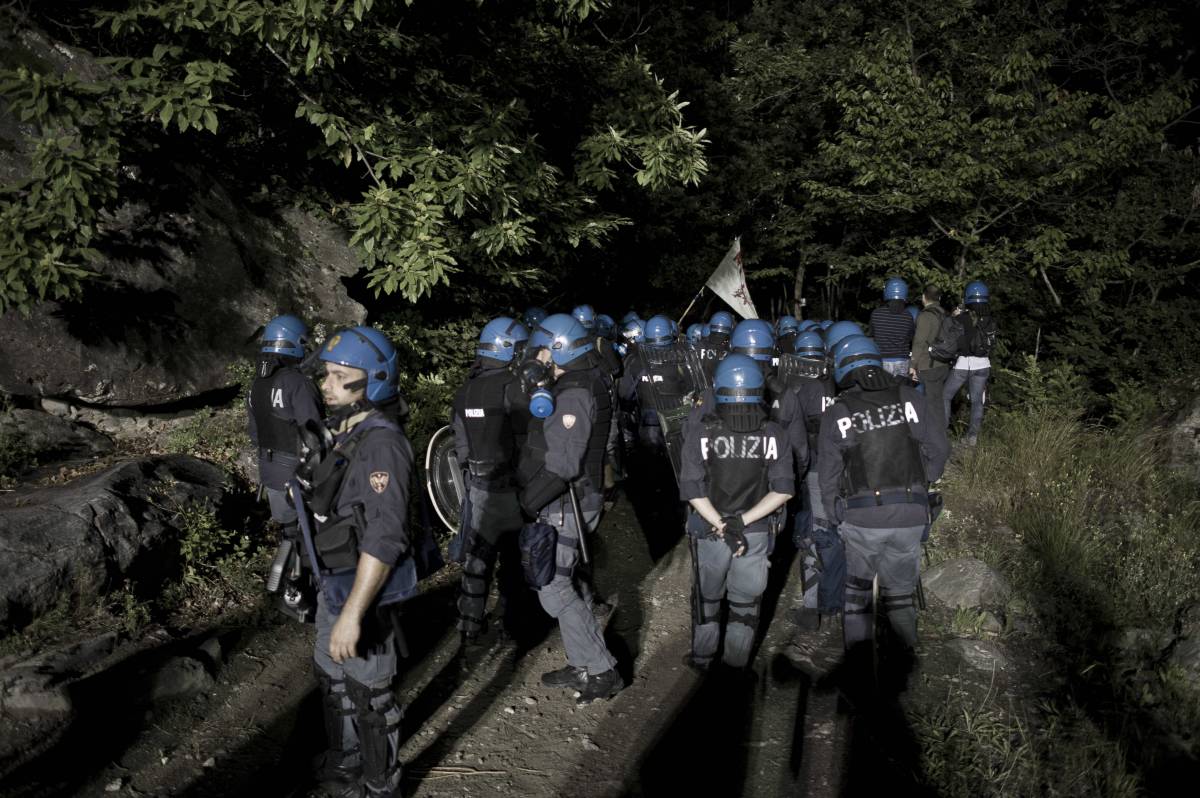 Torna la protesta No Tav in Val Susa: ferito un agente