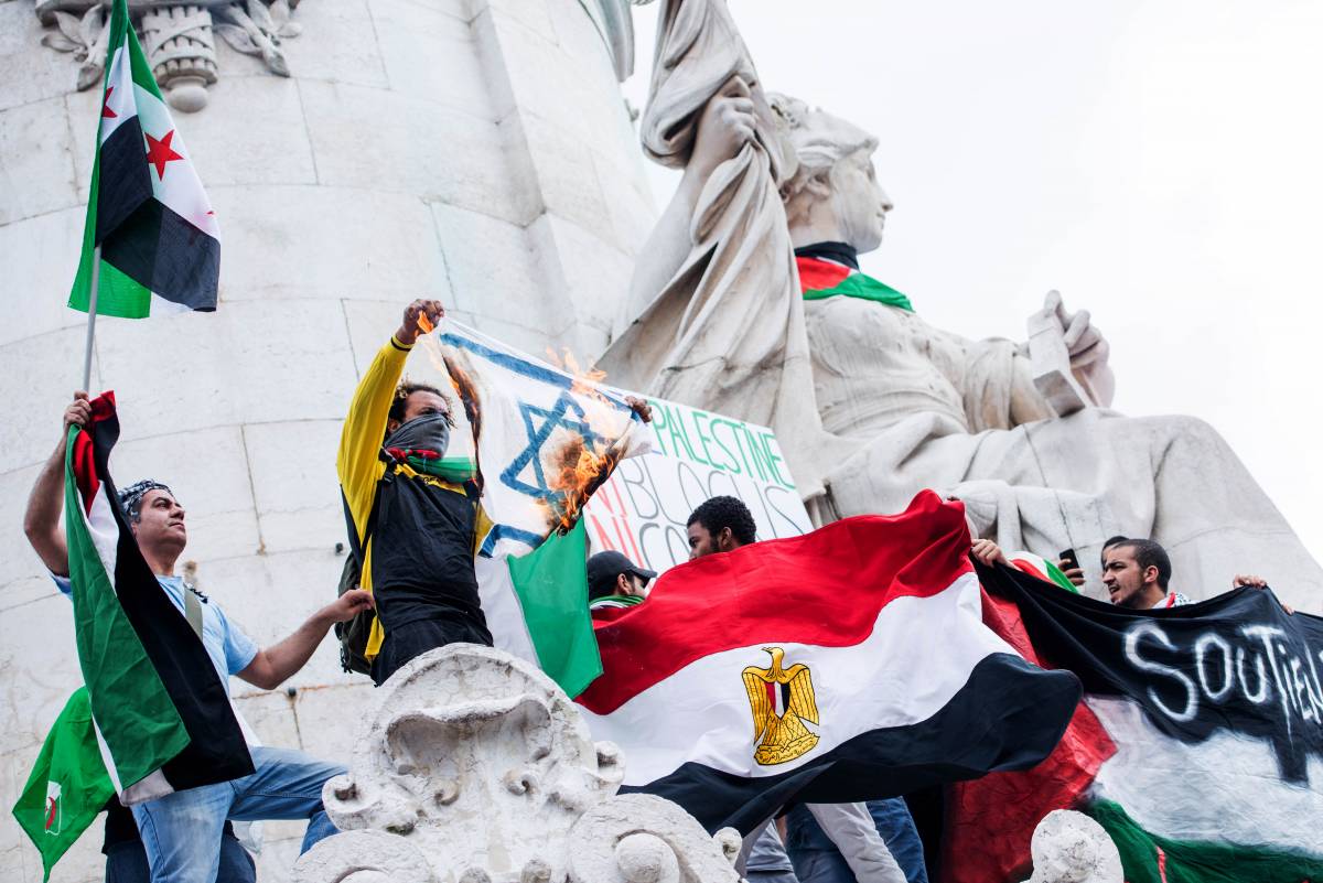 Manifestazioni pro-Palestina a Place de la Republique a Parigi