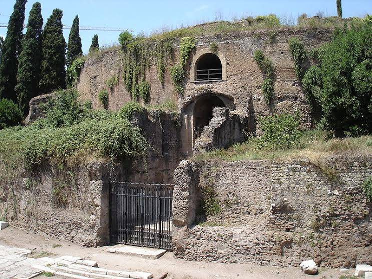 Si celebra Augusto ma il suo Mausoleo è chiuso per burocrazia