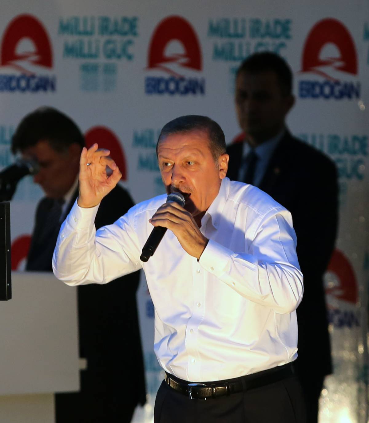 Turchia, a un giorno dal voto Erdogan tra consenso e polemiche