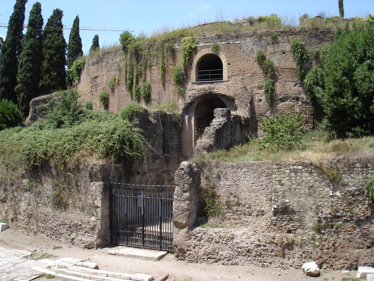 Il Mausoleo di Augusto riapre dopo 79 anni ma finisce allagato
