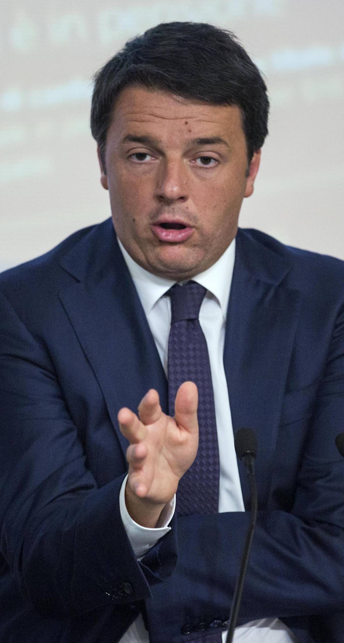 Renzi malato di annuncite Altri mille giorni di show