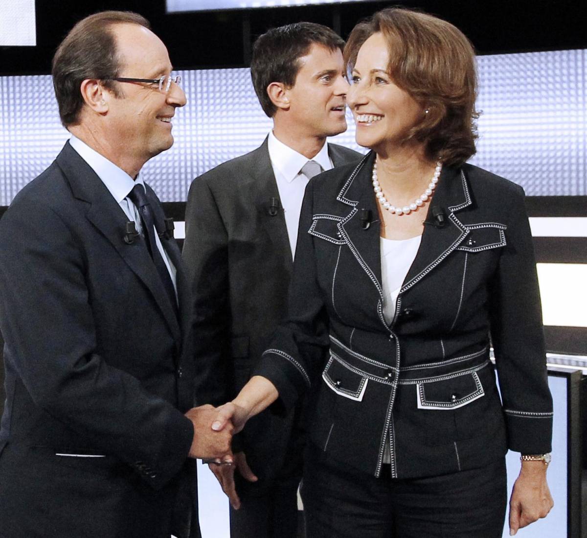 Hollande si fa difendere dall'ex Ma gli crede un francese su 10