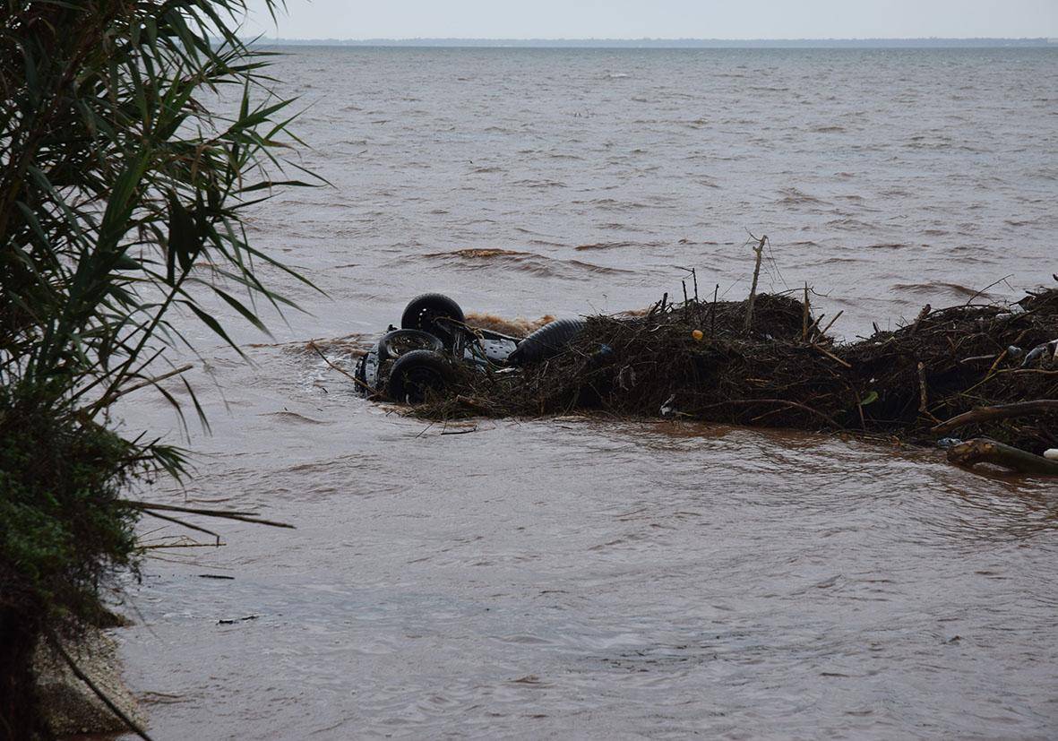 Gargano, è allarme alluvione: un morto, almeno due dispersi. Salvato un bimbo in camping