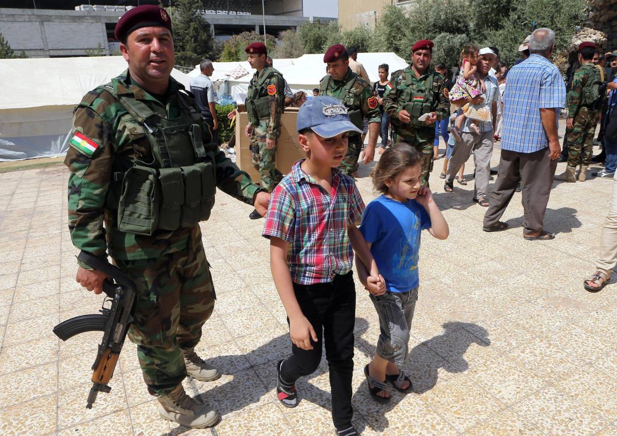 Cento bambini ostaggi dei jihadisti