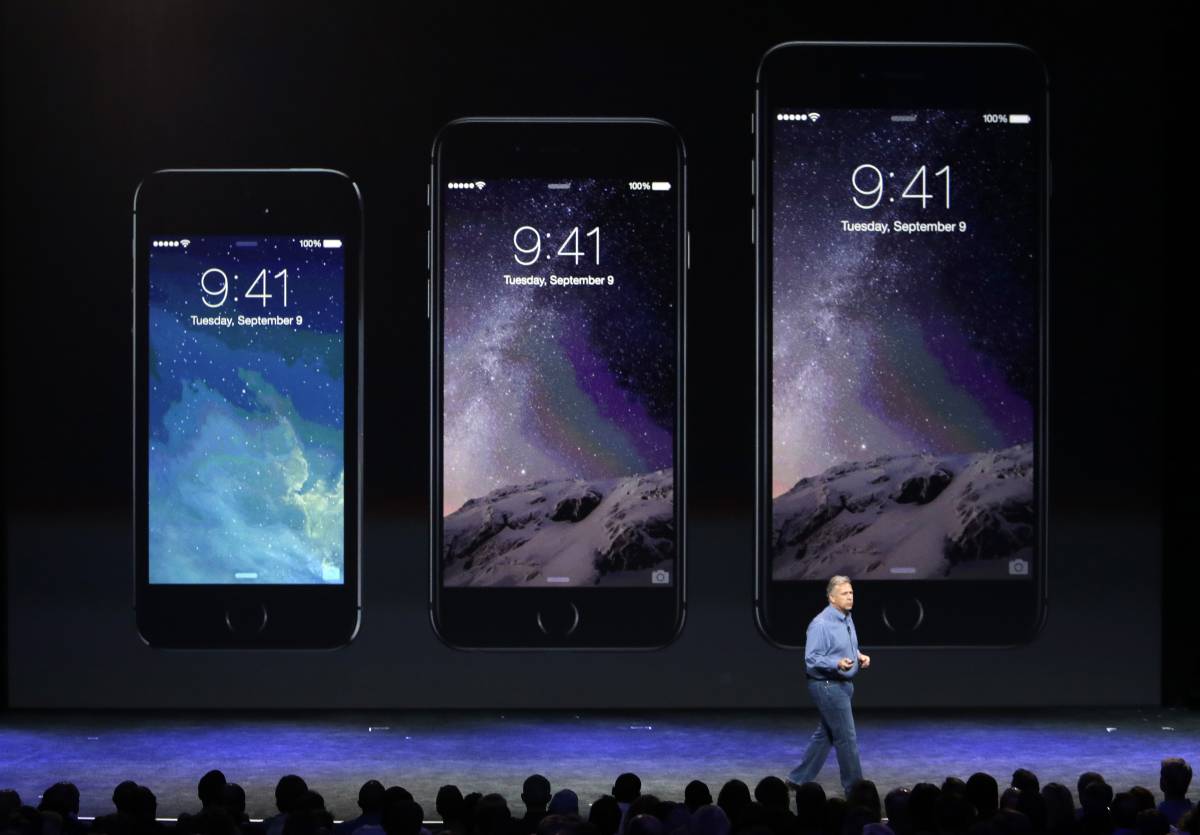 Apple lancia due iPhone 6, Pay e Watch