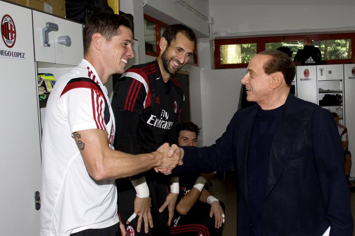 Berlusconi porta il Milan all'«università del pallone»