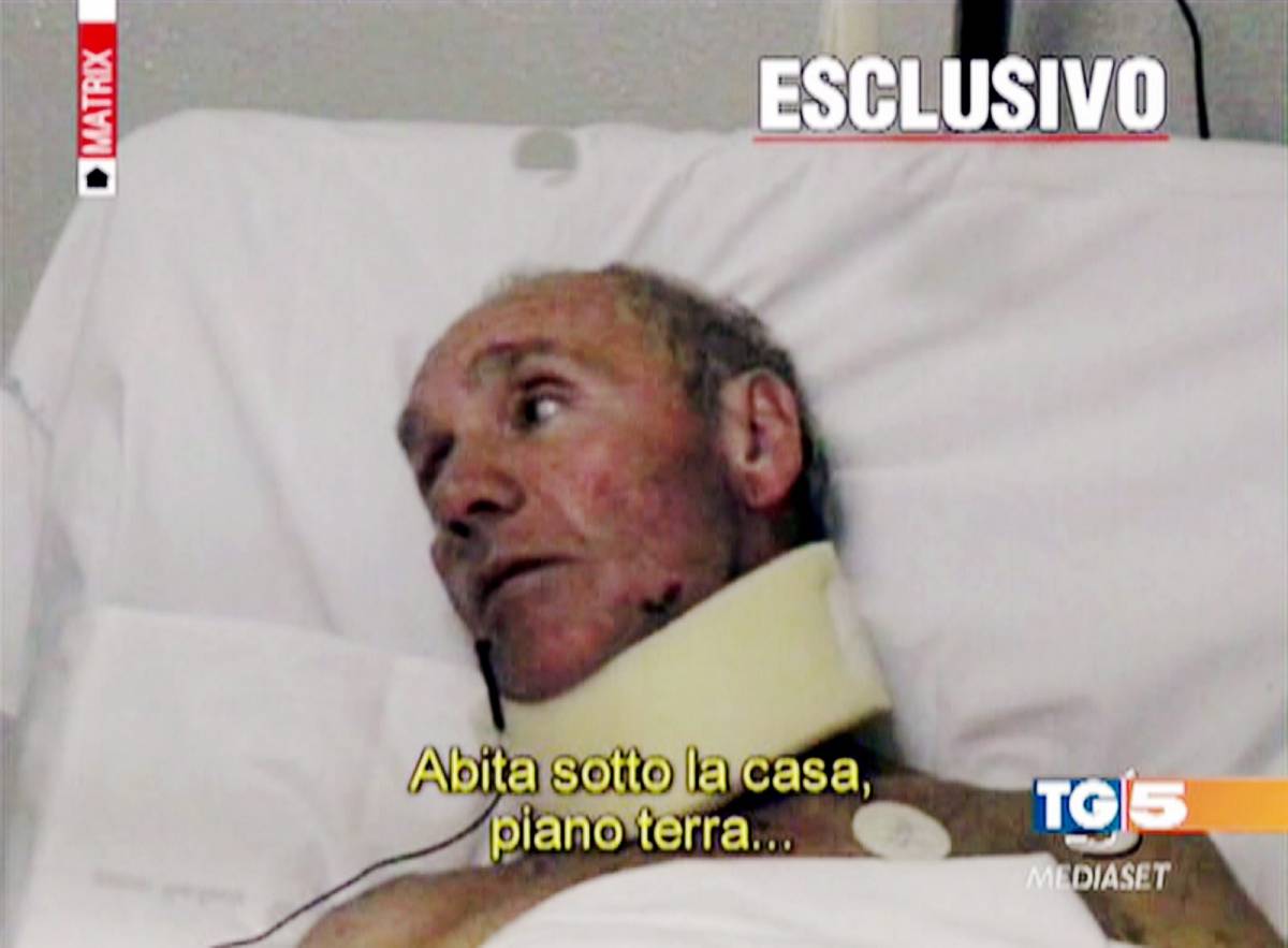 Mario Frigerio in ospedale dopo la strage di Erba