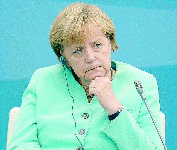 Merkel: "Cadeva il Muro? Stavo facendo una sauna"