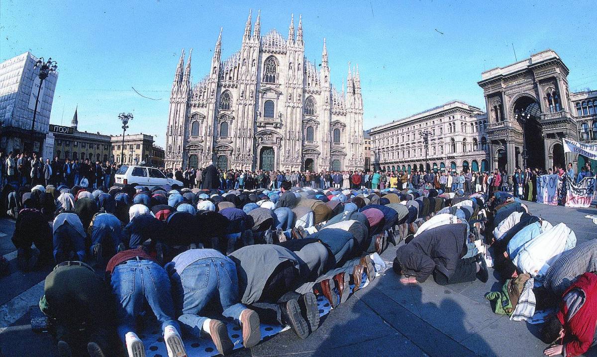 Moschee, il nuovo altolà è di Maroni