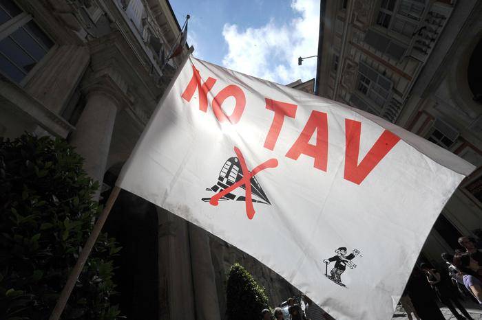 L'avvocatura dello Stato: "I No Tav torturarono un carabiniere"