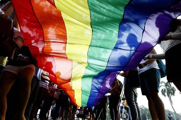 Il Friuli paga lo psicologo ai gay. Scontro tra Regione e leghisti