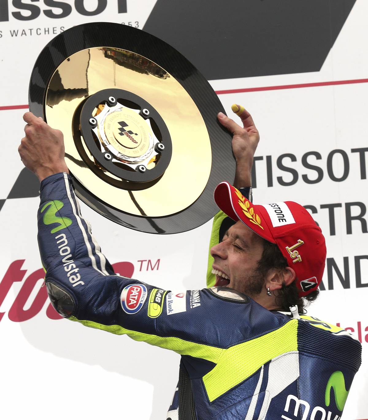 MotoGp Rossi conquista l'Australia, cade Marquez