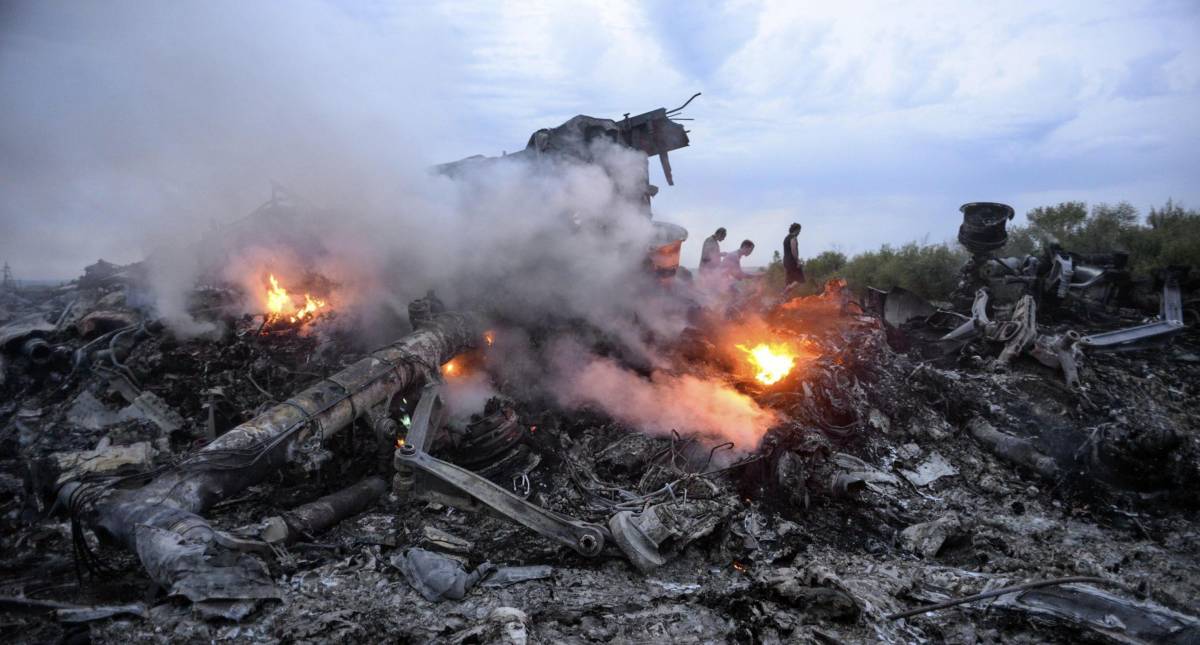MH17, il video inedito del disastro aereo