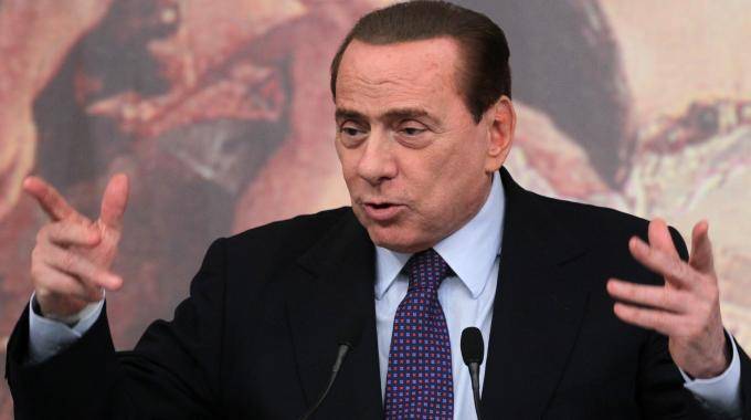 Berlusconi apre allo ius soli ma detta le sue condizioni